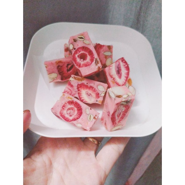 kẹo nougat( kẹo hạnh phúc) 0,5 kg mix vị : matcha, dâu tây, cafe, sầu riêng, xoài