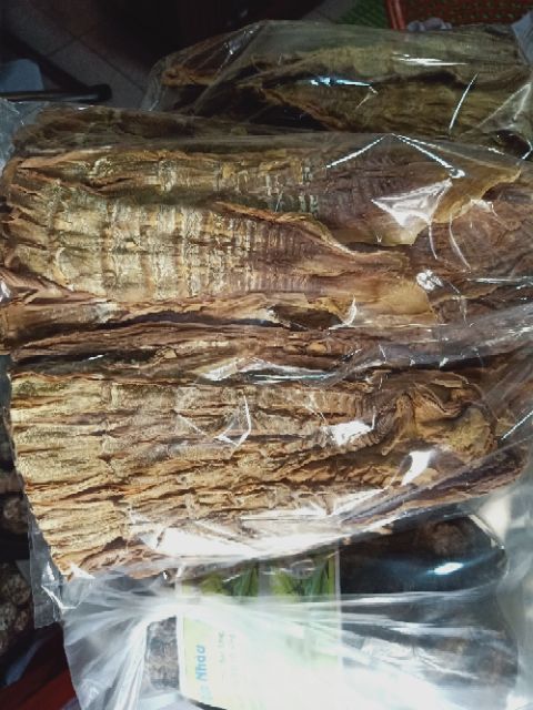 Măng khô sạch không hóa chất bảo quản.