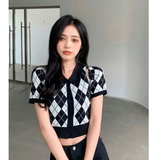 (Hình thật/SALE) Áo len croptop kẻ ô caro đen trắng có cổ và khuy cài