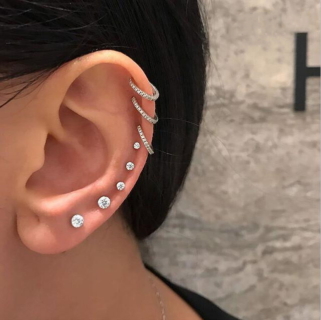 Set 20 Hoa Tai Hình Bướm Đính Ngọc Trai Nhân Tạo Thời Trang