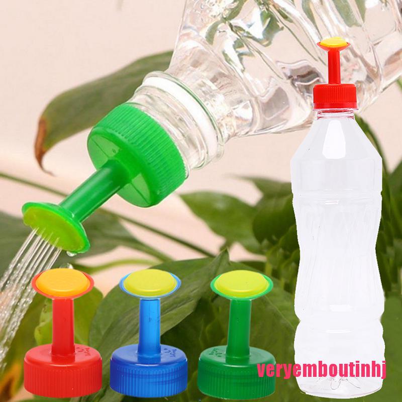 Bình Tưới Cây Bằng Nhựa Tiện Lợi Chất Lượng
