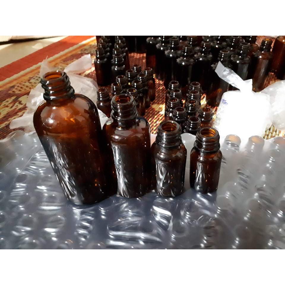 Chai Đựng Tinh Dầu Thủy Tinh Nhỏ Giọt 10ml Nắp Nhựa Đen Thân Nâu/Trong