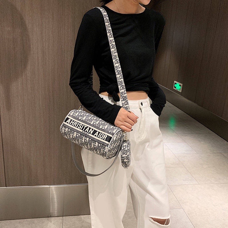 Túi Đeo Chéo Thiết Kế Mới Cao Cấp Thời Trang Dành Cho Mùa Hè