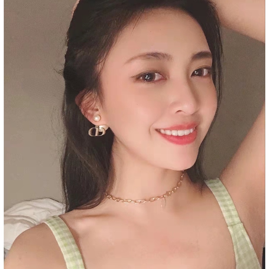 Bông tai logo CD đính ngọc trai thời trang 2021 không hộp