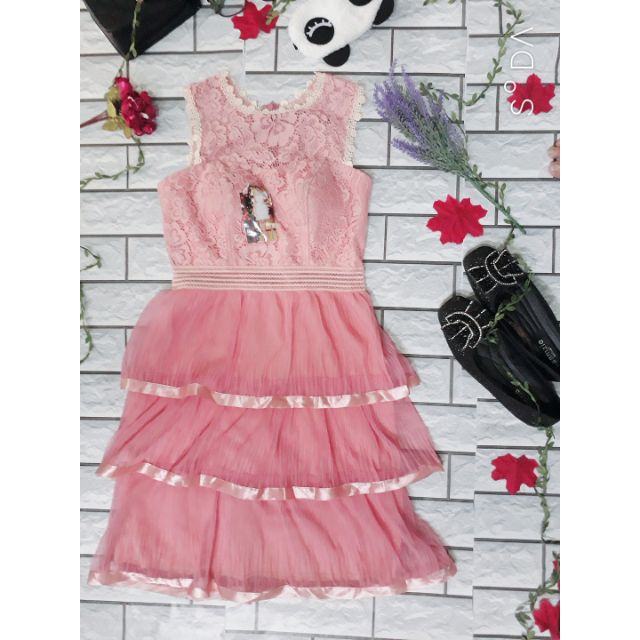 Đầm ren tầng xấp ly