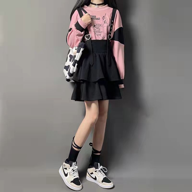 Bộ Áo sweater Màu Hồng Trắng In Hình Trái Tim Cô Gái anime Thiết Kế Đặc Biệt Kèm Váy Dây Đeo Mới Mùa Xuân