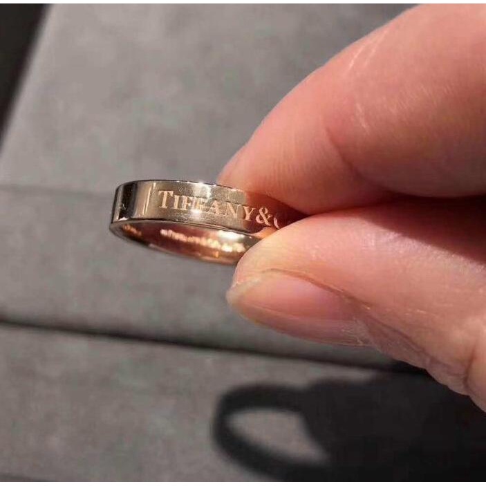 Nhẫn Bạch Kim Đính Đá Kim Cương Mới 4 mm 2021