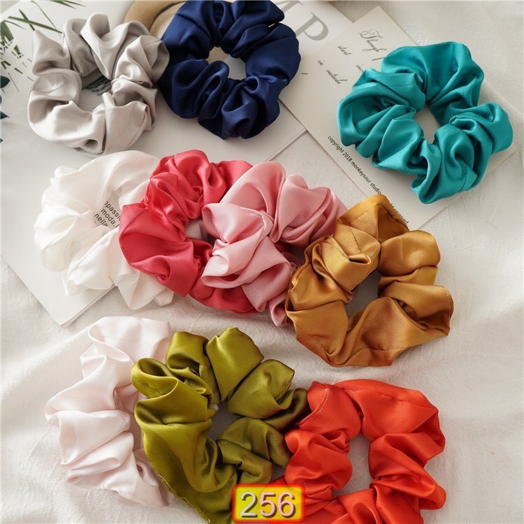 BUỘC TÓC VẢI NỮ 256 SATIN MÀU TRƠN THIẾT KẾ XINH XẮN ĐỘC ĐÁO