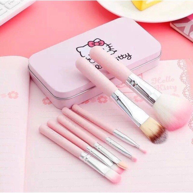Bộ Cọ Trang Điểm 7in1 Hello Kitty Dễ Thương