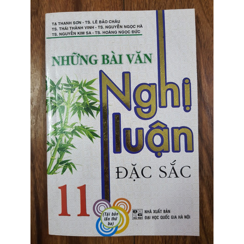 Sách - Những bài văn nghị luận đặc sắc 11