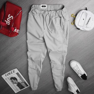 Quần Jogger kaki Lacoste