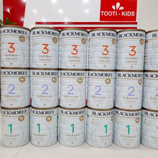 Sữa Blackmores Úc đi air đủ số hộp 900g