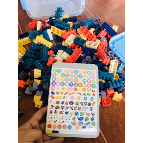 Bộ đồ chơi xếp hình lắp ghép lego 220 chi tiết. Giúp bé phát triển