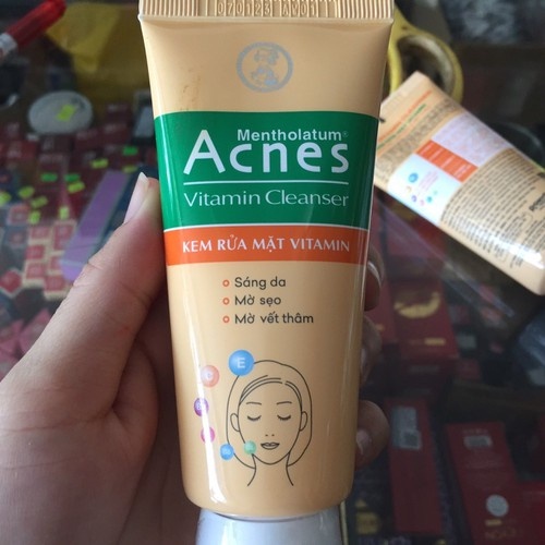 Kem rửa mặt VITAMIN ACNES VITAMIN Cleanser 100g