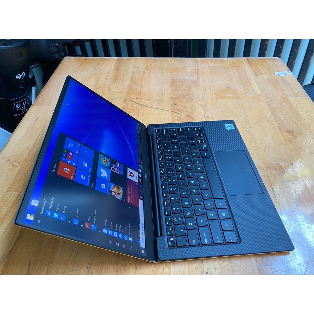 Laptop Dell XPS 7390