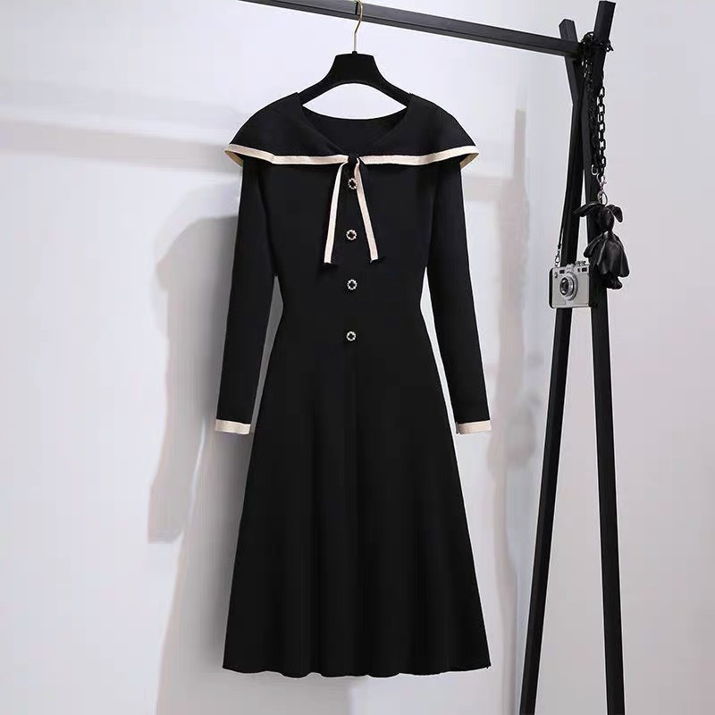 Váy len tiểu thư viền