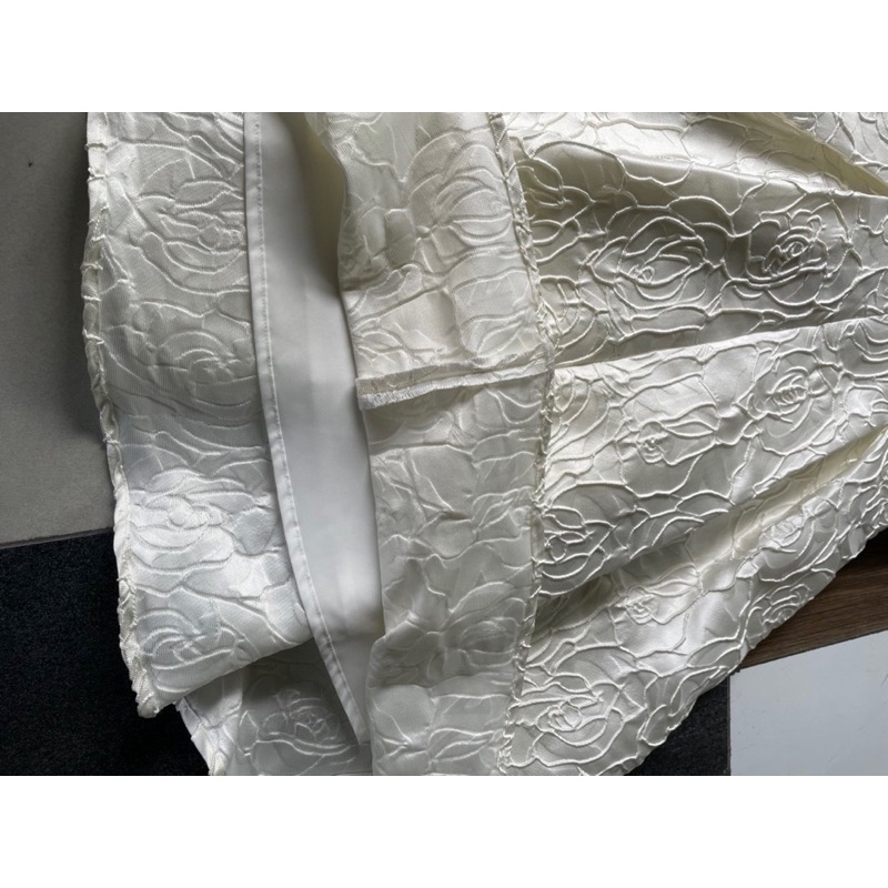 Đầm Talbots dư xịn gấm dệt hoa nổi siêu đẹp