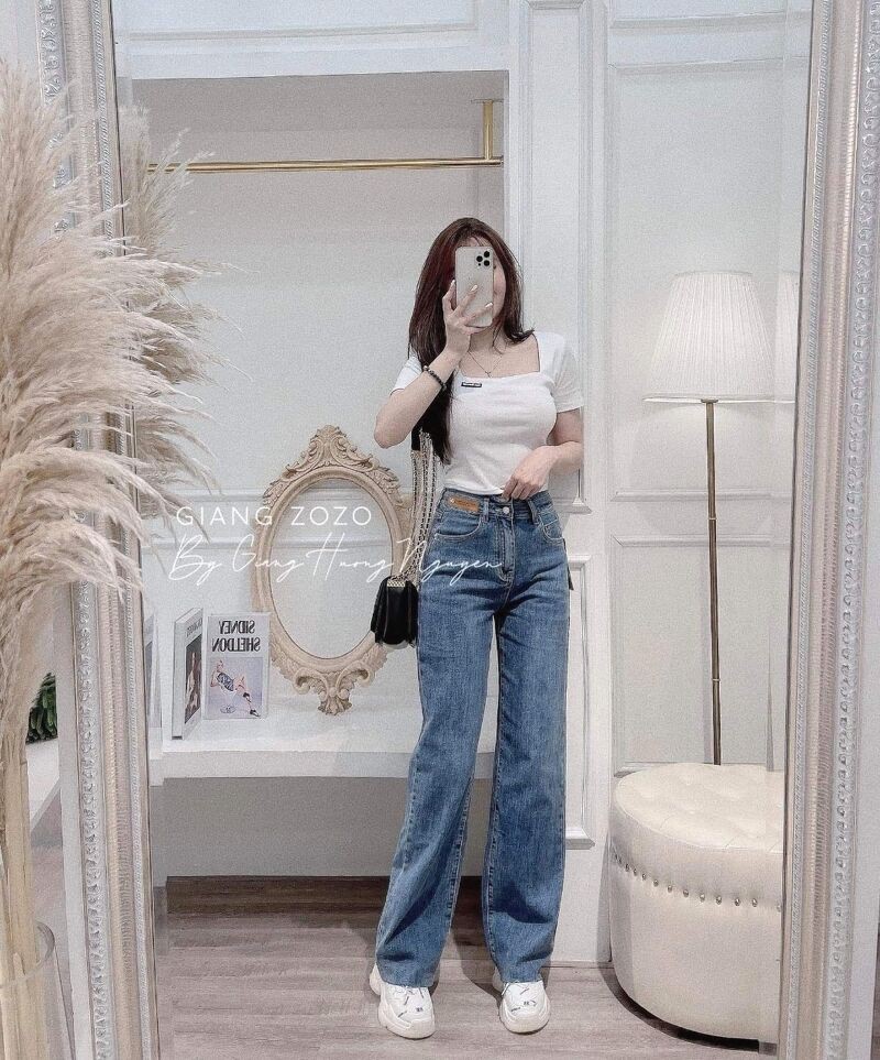 Áo cộc cổ vuông tag chữ nhỏ dáng croptop