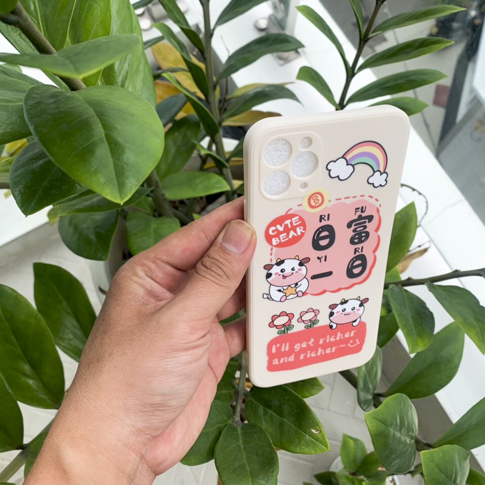 Ốp lưng iphone  cạnh vuông lỗ camera - Mẫu Bò Sữa dễ thương