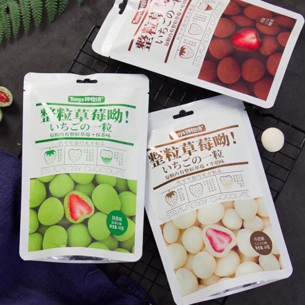 1 GÓI 60gr KẸO DÂU TÂY SẤY BỌC SOCOLA SIÊU NGON