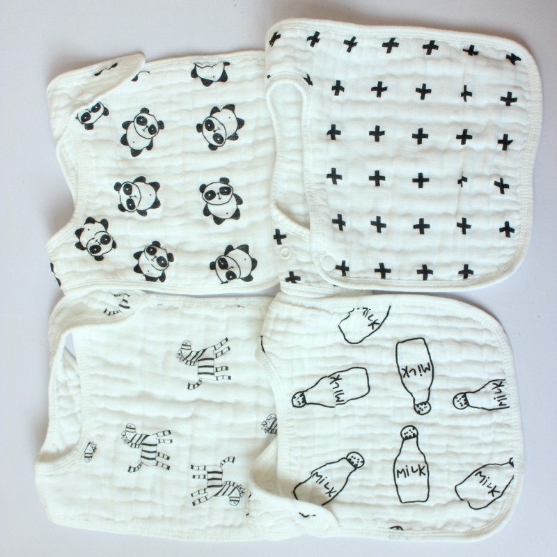 Set 2 yếm ăn vải cotton mềm mại in họa tiết đáng yêu cho bé