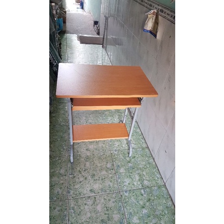 Bàn vi tính 7 tấc