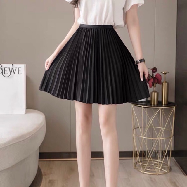 Chân váy ngắn kiểu dập ly có quần trong