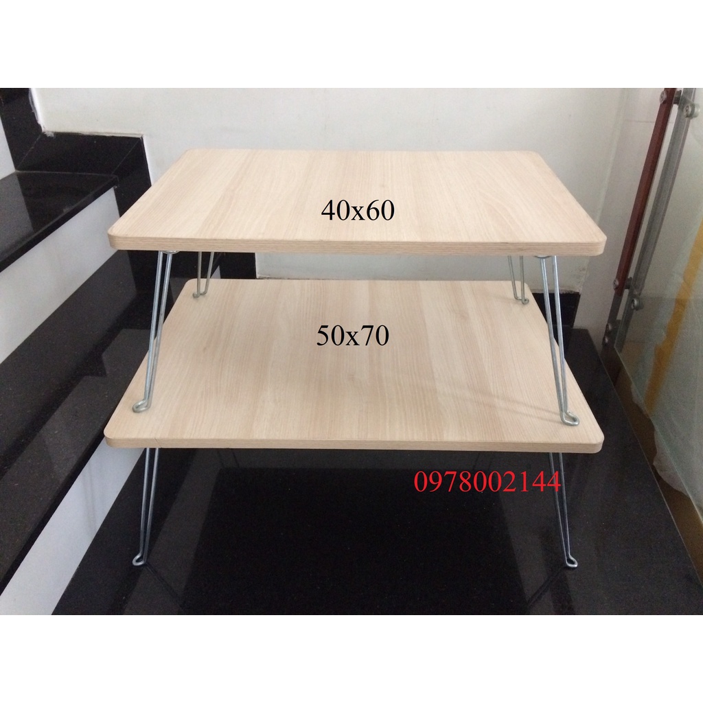 Bàn gấp gọn học sinh vân gỗ Cao cấp 40x60cm