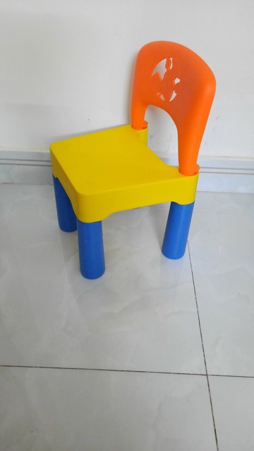[Tăng khủng long chút chít] Bộ bàn ghế cho bé (Quà km abbott) | BigBuy360 - bigbuy360.vn