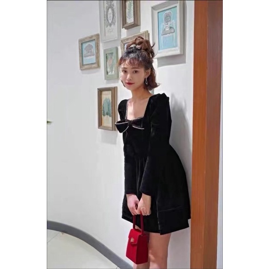 Đầm nhung cao cấp dài tay cổ vuông sang chảnh, đầm dự tiệc