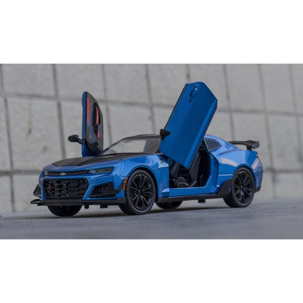 Mô hình xe ô tô Chevrolet CAMARO 2020 1:24