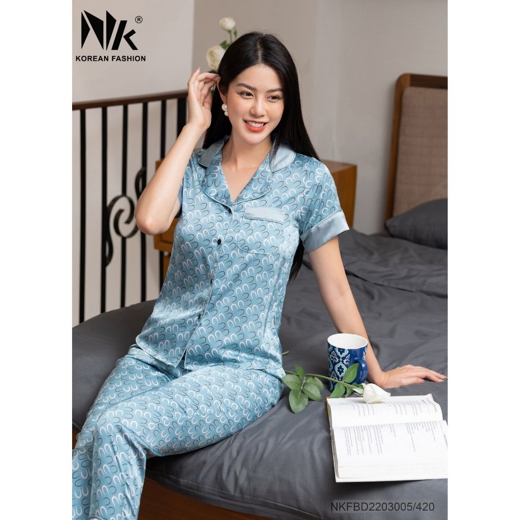 Bộ Đồ Ngủ Pyjama Nữ NK Fashion Họa Tiết Chữ, Thiết Kế Phối Cổ, Vải Nhập Hàn Cao Cấp NKFBD2203005