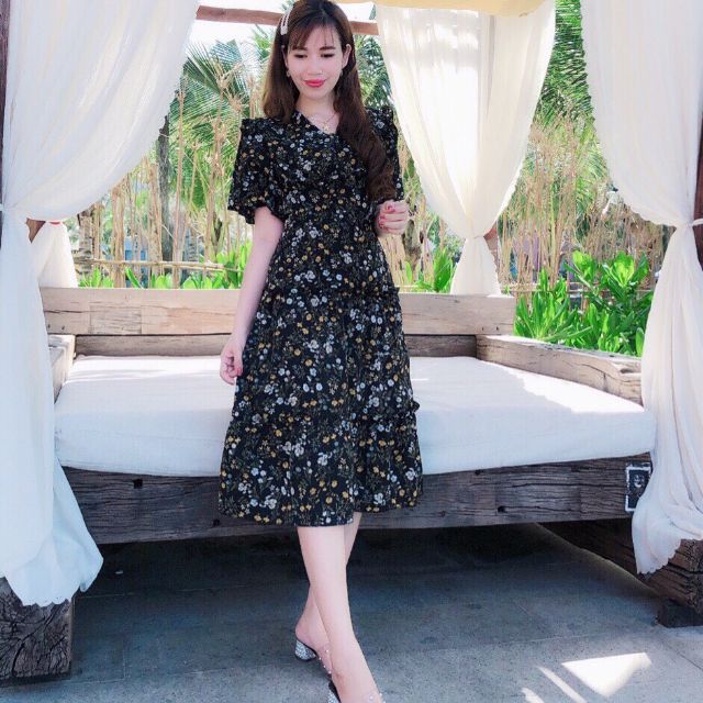 MÃ 80 ĐẦM HOA VOAN TAY PHỒNG ĐẮP CHÉO NGỰC VÁY XOE BÈO TẦNG ( ANH THẬT)