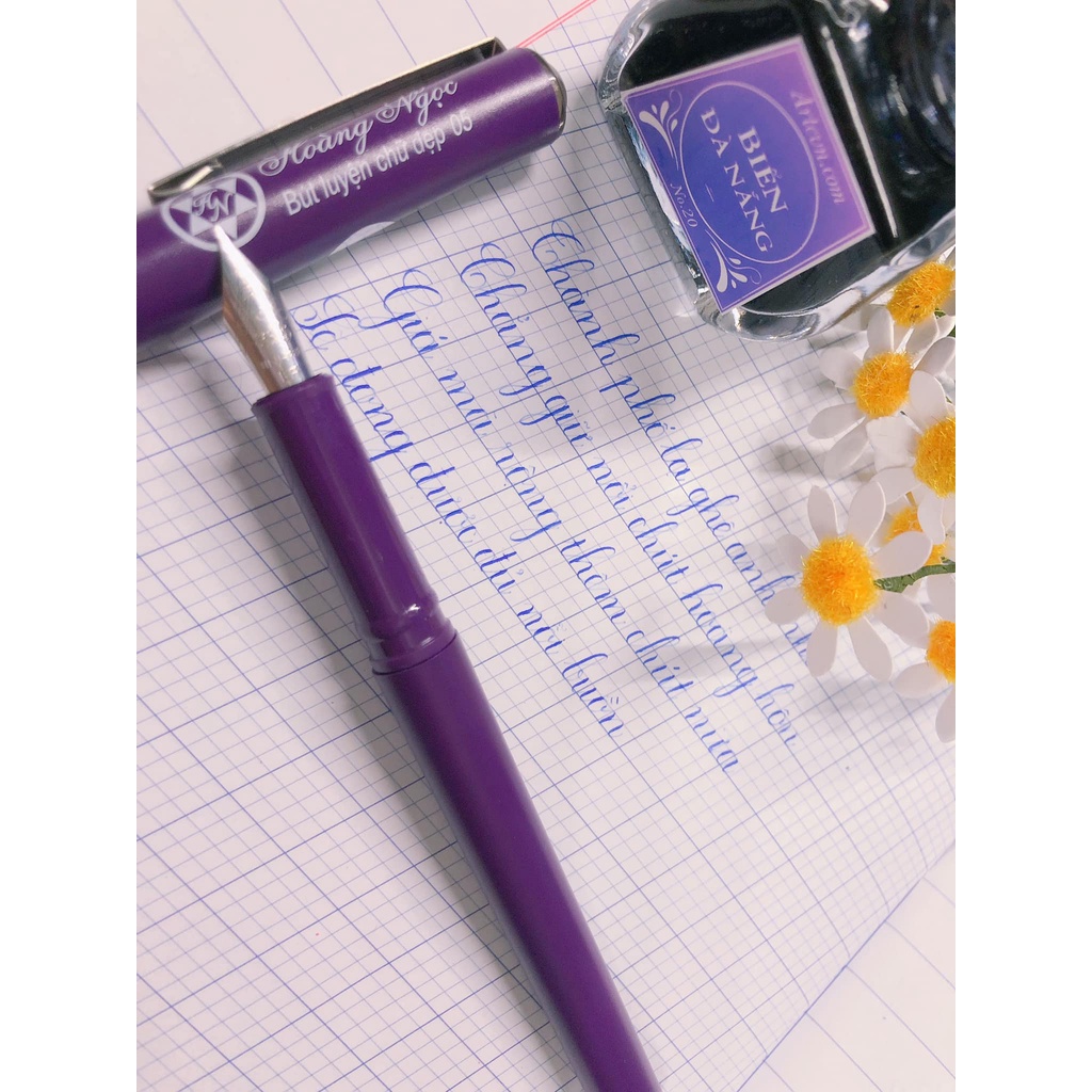 Bút Hoàng Ngọc 05 , ngòi mài, nét mảnh, gai nhẹ, giao màu ngẫu nhiên