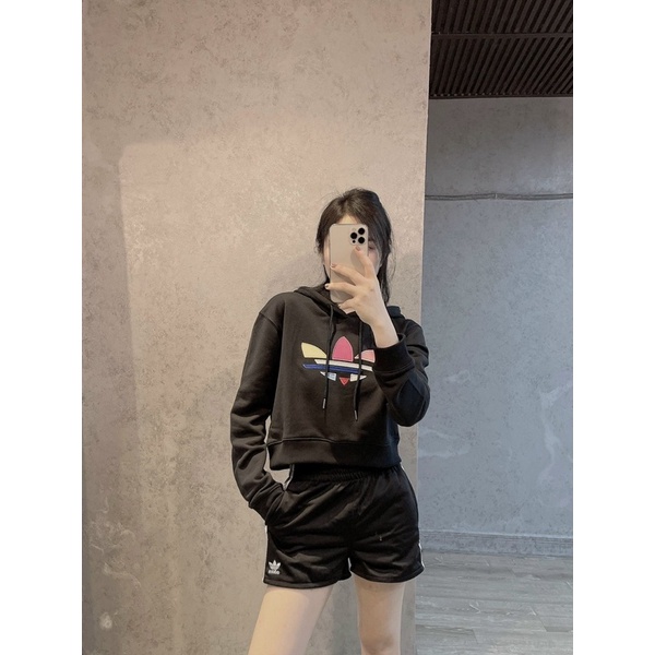 Áo Nỉ Adidas Originals adicolor cropped hoodie in black