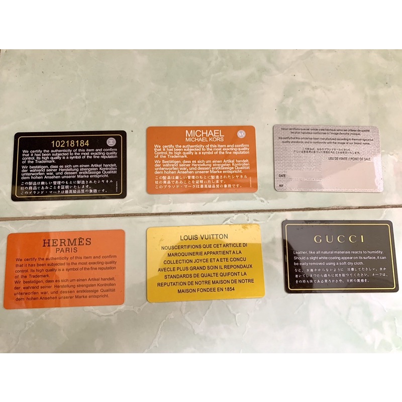 Thẻ giấy có sẵn