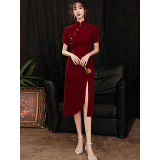 Sườn Xám Đỏ Vạt Cung Đính Hạt