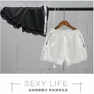 Quần Đùi Lụa Pha Ren Mặc Nhà Trong Váy Nữ