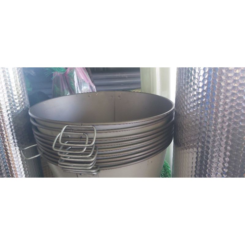 Thùng hồ thiếc đựng xi măng dụng cụ chuyên dụng cho công trình xây dựng