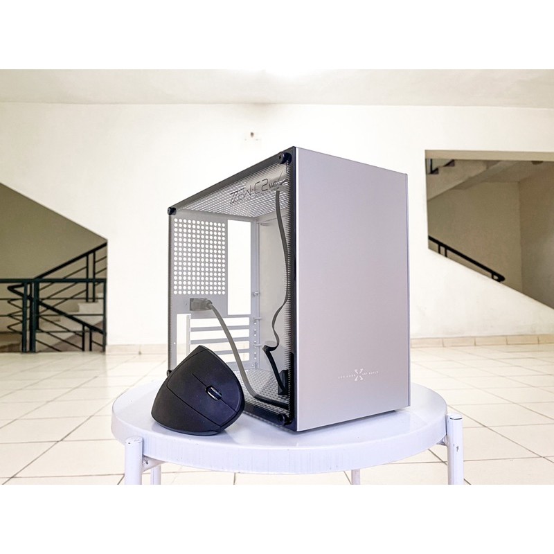 Case iTX, M-ATX ZenZone C2: Full nhôm, kính cường lực, siêu nhỏ gọn