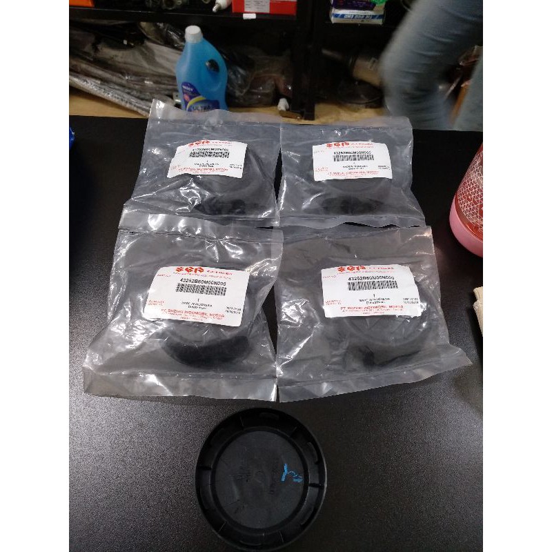 Nắp trục lazang Suzuki APV