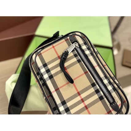 Burberry Túi Đeo Chéo Phong Cách retro Thời Trang Cho Nam Nữ