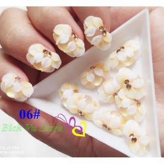 Hoa bột nỗi 4D đính móng 2 cái/ 18k