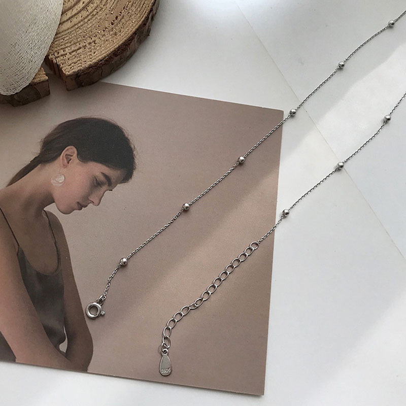 Vòng cổ choker thiết kế đơn giản sang trọng dành cho nữ