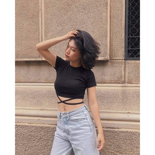 ÁO CROPTOP BOZIP TRẮNG/ĐEN