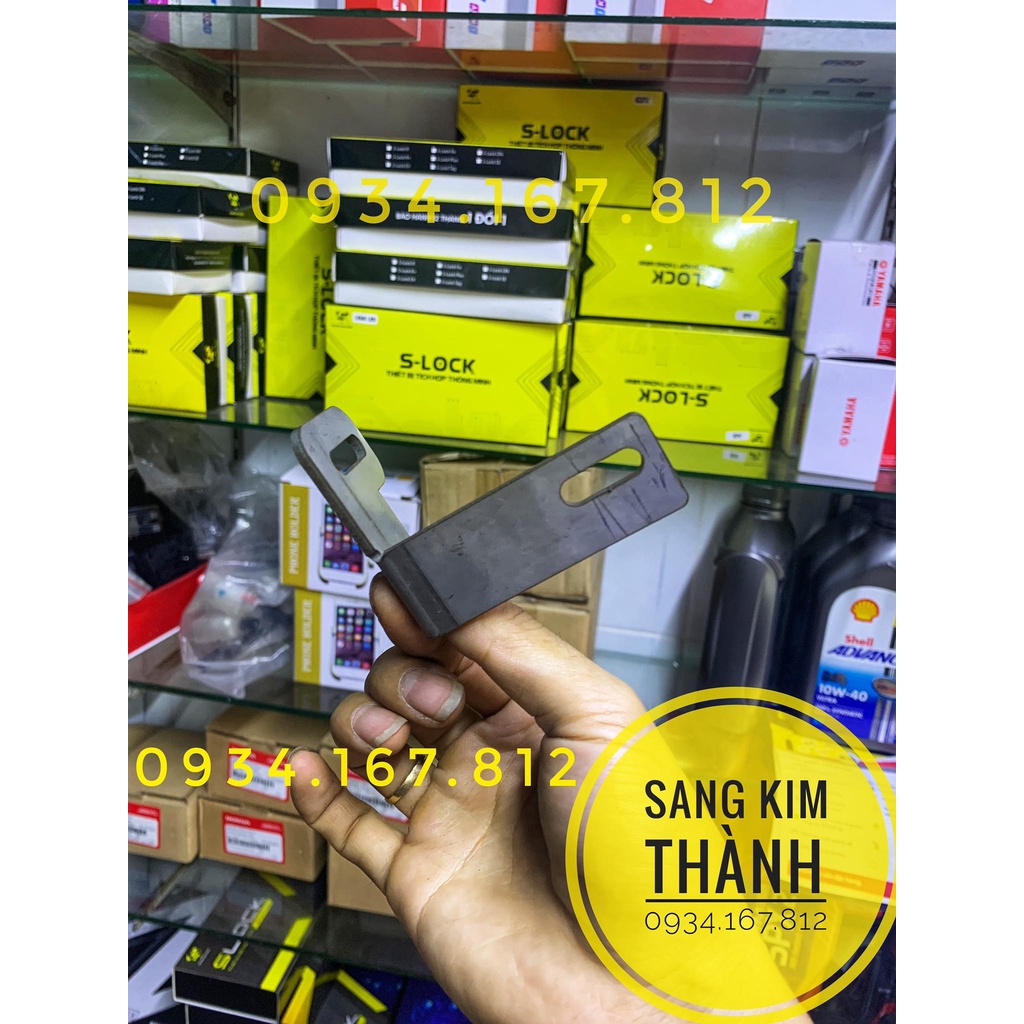 Pát Gắn Đèn Trợ sáng lỗ kèn Winner X