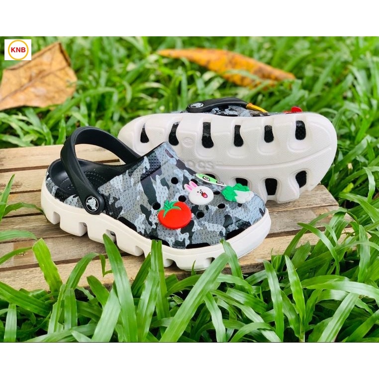 Dép nữ nam, Dép suc Duet Cross Trắng xám CAMO -Freeship + 12 sticker- Dép Quai Ngang nam nữ bít đầu hàn quốc