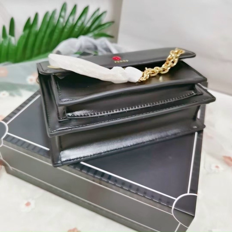 (Video thật) Túi xách chữ P bản quai xách tim mới nhất đựng vừa điện thoại tặng kèm khăn có hộp