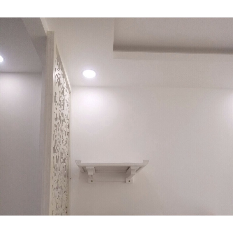 Bàn thờ treo tường ngang 61 màu trắng