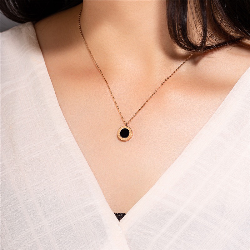 Dây chuyền titan nữ không gỉ mạ vàng 18k mặt tròn basic Her Accessories CT31